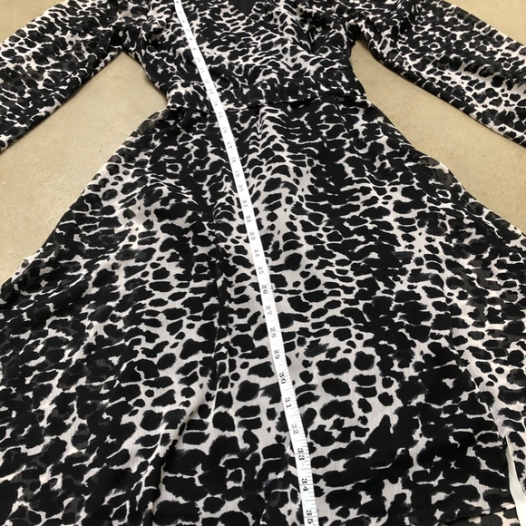 DKNY Faux Wrap Puff Sleeve Animal Print Chiffon Dress - Picture 8 of 8